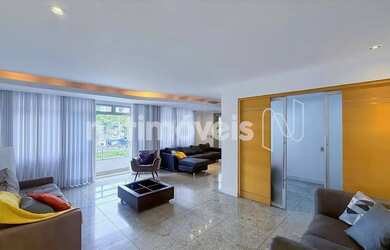 Imagem: O apartamento possui 3 Dormitórios, 3 Banheiros, 2 Vagas na