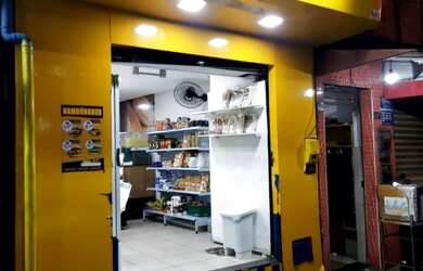 Imagem: O depósito está localizado em Centro, Lauro de Freitas à