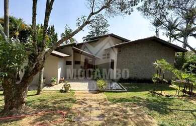 Imagem: A casa em condomínio possui 4 Dormitórios, 5 Banheiros, 4