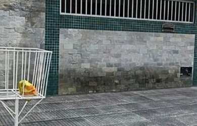 Imagem: A casa possui 3 Dormitórios, 4 Banheiros, 2 Vagas na garagem