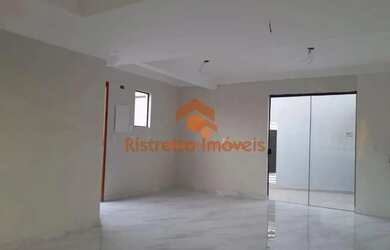 Imagem: A casa possui 3 Dormitórios, 2 Banheiros, 3 Vagas na garagem