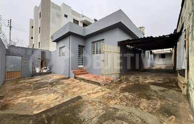 Imagem: Casa para aluguel, 3 quartos, 3 vagas, SARAIVA - UBERLANDIA/MG