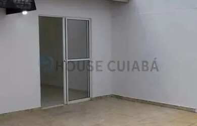 Imagem: A casa em condomínio possui 3 Dormitórios, 1 Banheiro, 2 Vagas