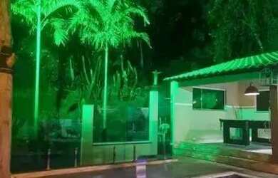 Imagem: A casa possui 5 Dormitórios, 5 Banheiros, 5 Vagas na garagem