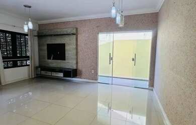 Imagem: A casa em condomínio possui 3 Dormitórios, 3 Banheiros, 2