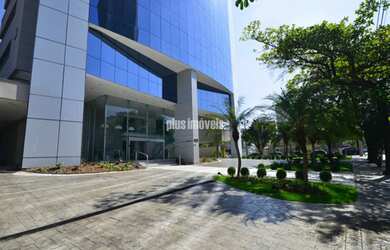 Imagem 2: Conjunto alto padrão. 409m² de Áreae5 Vagas na garagem