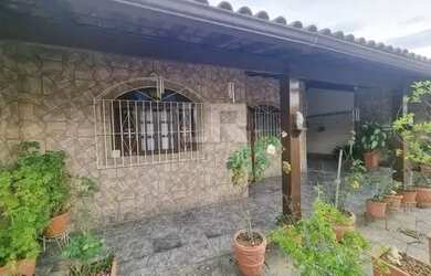 Imagem: A casa em condomínio possui 3 Dormitórios, 3 Banheiros, 2