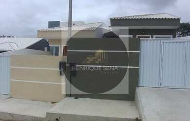 Imagem: A casa possui 3 Dormitórios, 2 Banheiros, 2 Vagas na garagem