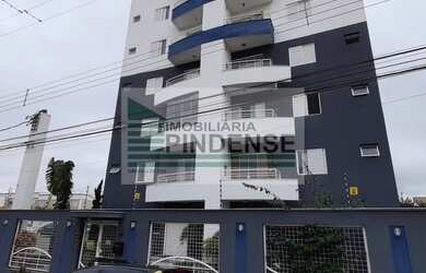 Imagem: O apartamento possui 3 Dormitórios, 1 Banheiro, 2 Vagas na