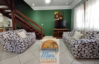 Imagem: A casa em condomínioe possui 3 Dormitórios, 3 Banheiros, 2