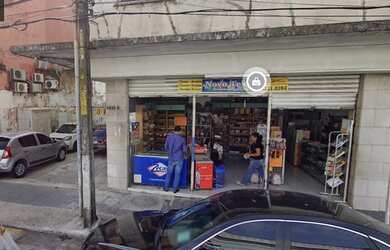 Imagem: O depósito para alugar possui 1 Vaga na garagem e 62m² de