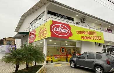 Imagem: O depósito possui 4 Vagas na garagem, 100m² de Área e está