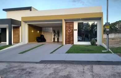 Imagem: A casa em condomínio possui 3 Dormitórios, 3 Banheiros, 2