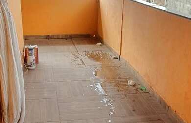 Imagem: A casa possui 2 Dormitórios, 1 Banheiro, 1 Vaga na garagem