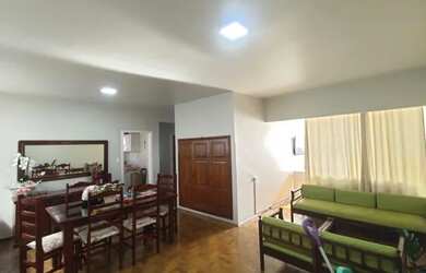 Imagem: O apartamento possui 3 Dormitórios, 2 Banheiros, 142m² de