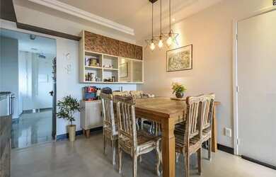 Imagem: O apartamento possui 2 Dormitórios, 2 Banheiros, 2 Vagas na