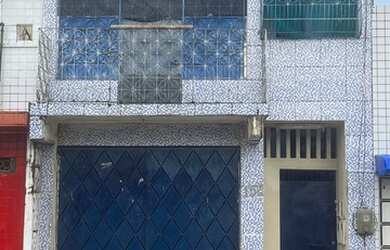 Imagem: A casa possui 2 Dormitórios, 3 Banheiros, 1 Vaga na garagem