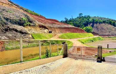 Imagem: A chácara possui 3.000m² de Área e está localizado em Santa