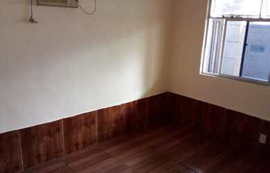 Imagem 5: Alugo casa ampla em Guadalupe - Rua do shopping