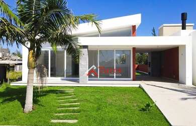 Imagem: A casa em condomínio possui 3 Dormitórios, 2 Banheiros, 2