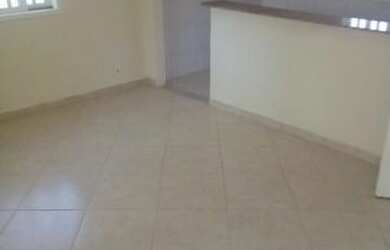 Imagem: A casa em condomínio possui 2 Dormitórios, 1 Banheiro e 60m²