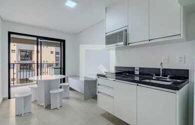 Imagem: O apartamento possui 1 Dormitório, 1 Banheiro, 40m² de Área