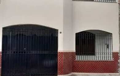 Imagem: A casa possui 3 Dormitórios, 3 Banheiros, 1 Vaga na garagem