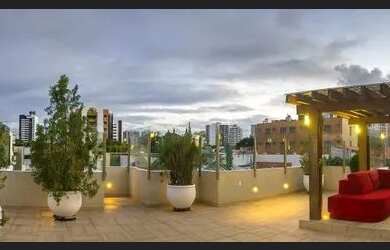 Imagem: A casa possui 5 Dormitórios, 3 Banheiros, 2 Vagas na garagem