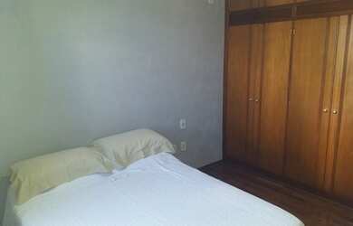 Imagem: O apartamento possui 2 Dormitórios, 1 Banheiro, 2 Vagas na