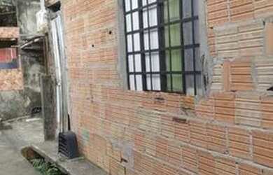 Imagem: A casa possui 2 Dormitórios, 2 Banheiros, 50m² de Área e