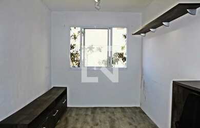 Imagem 2: Apartamento à Venda - Vila Carmosina, 2 Quartos, 45 m2