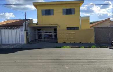 Imagem: O apartamento na cobertura possui 3 Dormitórios, 2 Banheiros