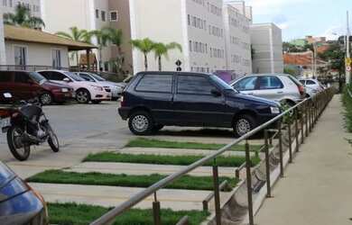 Imagem: O apartamento possui 2 Dormitórios, 1 Banheiro, 1 Vaga na garagem