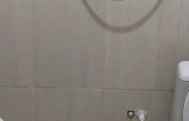 Imagem: A casa possui 3 Dormitórios, 2 Banheiros e está localizado