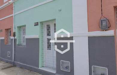 Imagem: A casa possui 1 Dormitório, 1 Banheiro, 25m² de Área e está