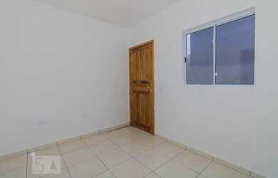 Imagem: A casa possui 2 Dormitórios, 1 Banheiro, 1 Vaga na garagem