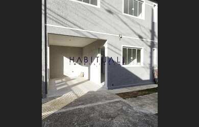 Imagem: A casa possui 2 Dormitórios, 1 Banheiro, 1 Vaga na garagem