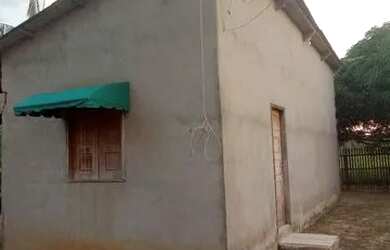 Imagem: A casa possui 1 Dormitório, 1 Banheiro e está localizado