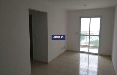 Imagem: O apartamento possui 2 Dormitórios, 1 Banheiro, 2 Vagas na