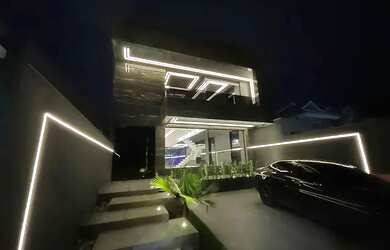 Imagem: A casa em condomínio à venda possui 5 Dormitórios, 5 Banheiros