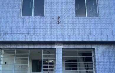 Imagem: A casa possui 3 Dormitórios, 2 Banheiros, 1 Vaga na garagem