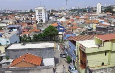 Imagem: A casa possui 4 Dormitórios, 2 Banheiros, 1 Vaga na garagem