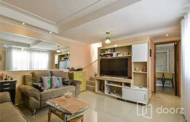 Imagem: A casa em condomínio possui 3 Dormitórios, 3 Banheiros, 2