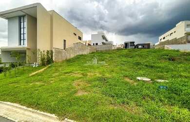 Imagem: O terreno possui 360m² de Área e está localizado em Jardins