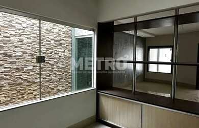 Imagem: A casa possui 3 Dormitórios, 3 Banheiros, 165m² de Área e