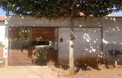 Imagem: A casa possui 1 Dormitório, 1 Banheiro, 200m² de Área e