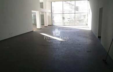 Imagem: O depósito possui 652m² de Área e está localizado em Vila