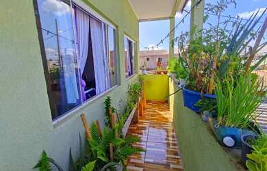 Imagem: A casa possui 1 Dormitório, 2 Banheiros, 4 Vagas na garagem