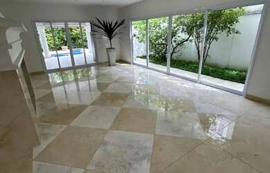 Imagem 2: SANTANA DE PARNAíBA - Casa de Condomínio - Tamboré