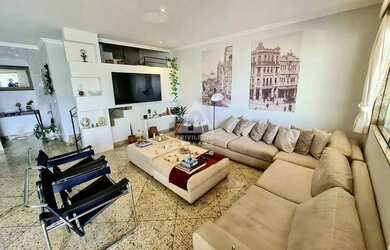 Imagem: A casa em condomínio possui 4 Dormitórios, 4 Banheiros, 2